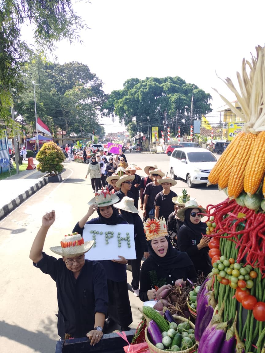 Dinas Pertanian dan Ketahanan Pangan Kab Pandeglang Gelar Pawai kemerdekaan 